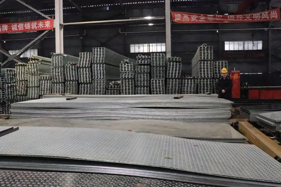 1250mm عرض الصفيحة النمطية المسالك الساخنة قابلة للتخصيص للحاويات والسفن