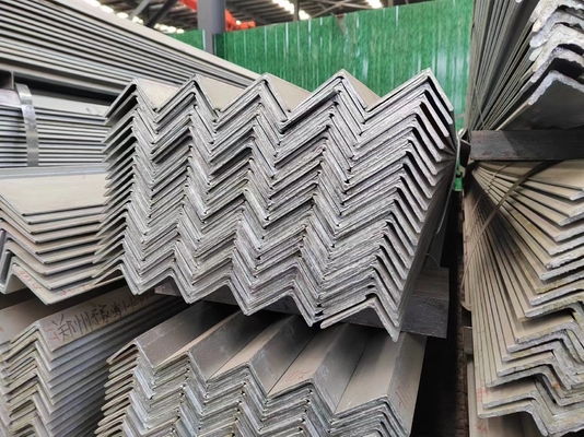 الصف ASTM الصلب الكربوني المطاط الساخن الزاوية غير المتساوية الحديد لمواد البناء