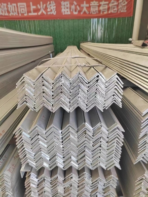 سلسلة Q195-Q420 المطاط الساخن 120*120*3mm MS Angel Steel مع تطبيقات L Profile