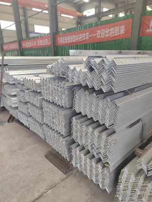 GB معيار زاوية متساوية الفولاذ شكل L شريط ASTM A36 كربون خفيف حديد زاوية شريط هيكلي