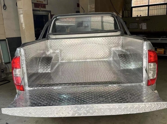 لوحة فولاذية مخصصة لتعديل السيارات مع ± 1٪ التسامح والتصميم المخصص
