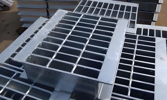 ISO9001 معتمد 50mm Cross Bar Pitch D400 حديدية معدنية لحامية حديدية حديدية حديدية حديدية حديدية حديدية حديدية حديدية حديدية حديدية حديدية