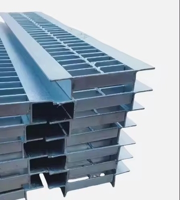 هيكل الفولاذ المغلف غطاء الخندق الأرضية شبكة الصرف الصحي 50mm الشواية عبر القضيب