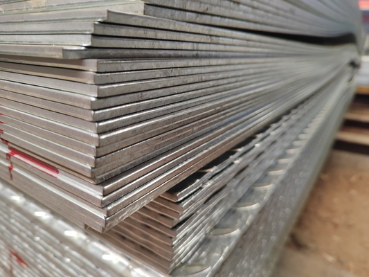 ISO9001 معتمد DX51D صفيحة الفولاذ المصنوعة من نمط معدني 5.75 * 1250mm Z41-Z60 الطلاء